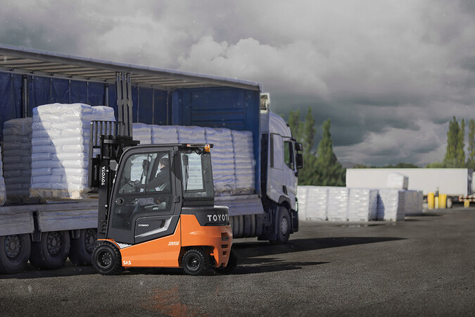 Toyota Traigo 80 2-3.5t - Image 2